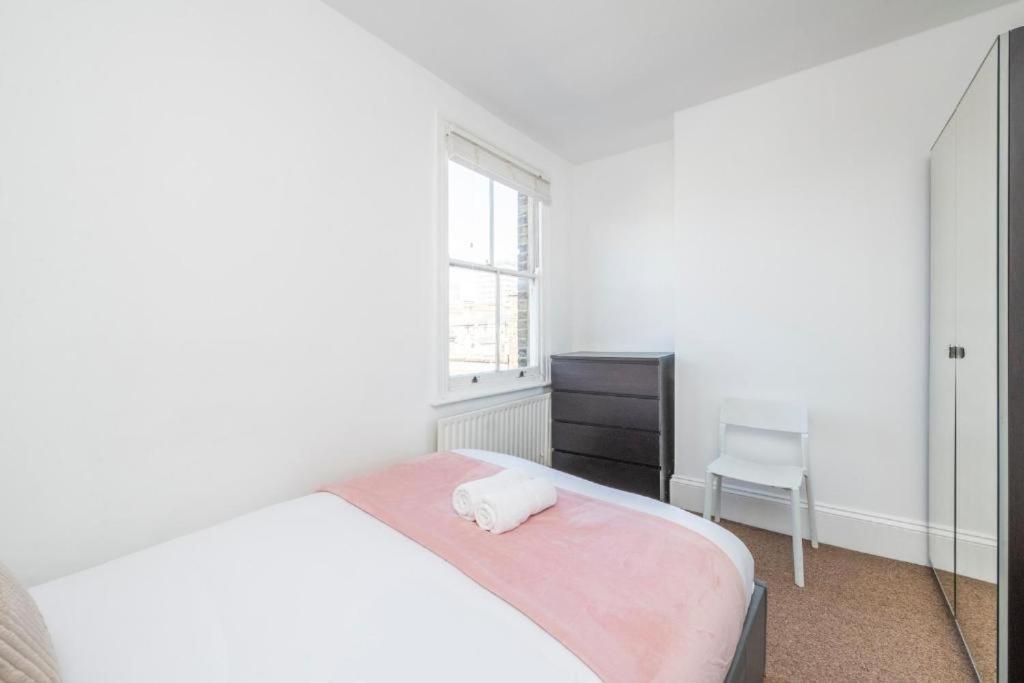 Luxury 4 Bedroom Flat With Stunning Shard View From Terrace In Central London! Next To Station, Sleeps 9 Zimmer foto